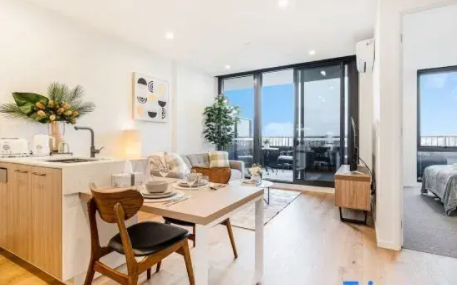 Stylish 1BR Apt in Ivanhoe with Free Parking