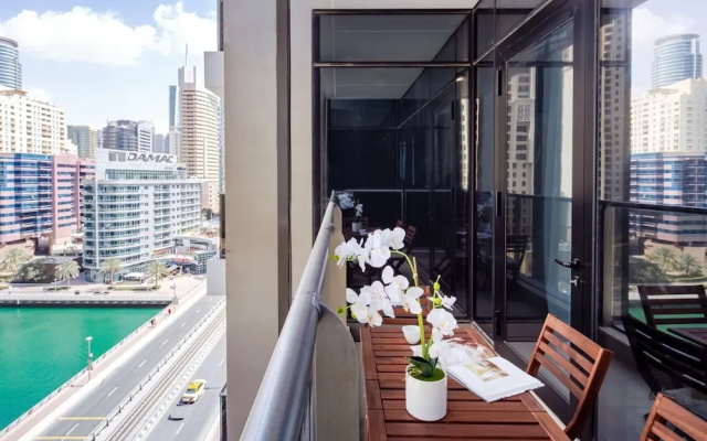 Sophisticated 2BR in Dubai Marina - Your Dream Destination!