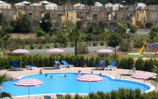 Pizzo Beach Club Resort