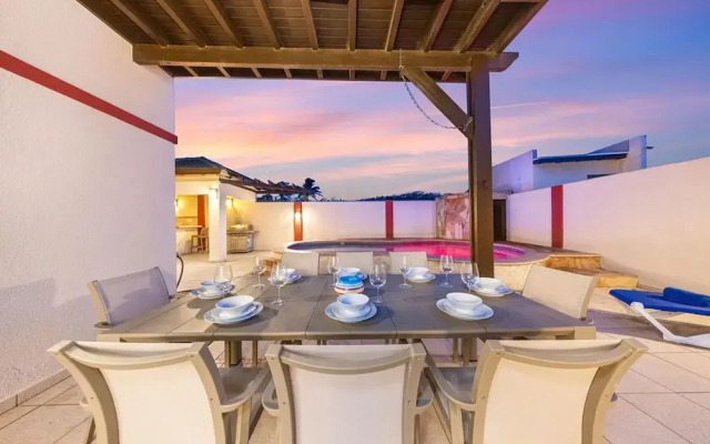Sleeps 11 6 Bedrooms Privatepool Outdoor Dining
