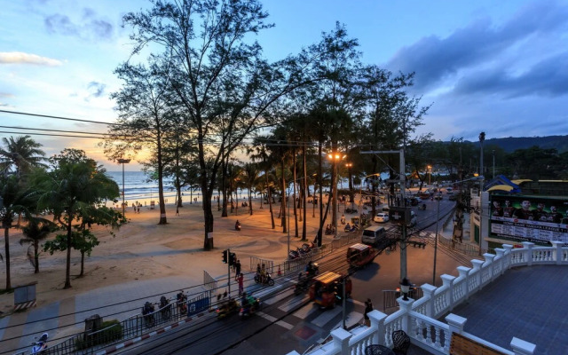 Island Patong Beachfront Apartments