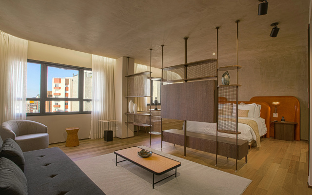 QOYA Hotel Curitiba, Curio Collection by Hilton