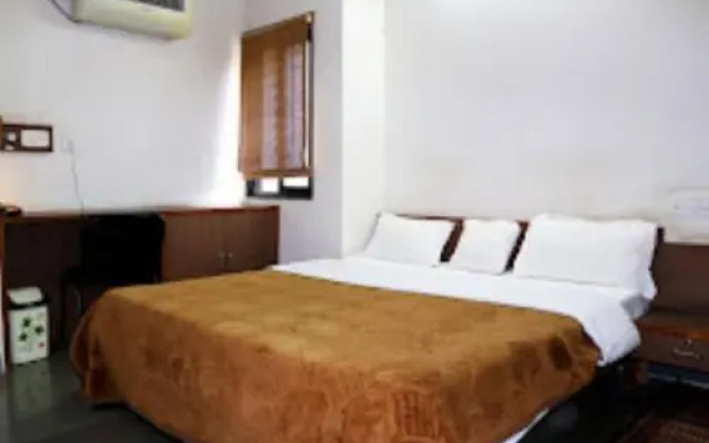 Hotel Devarshi Maheshwar