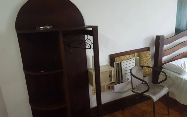 Irawo Hotel - Hostel