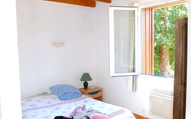 House With 4 Bedrooms in Saint-félix-de-reillac-et-mortemart, With Poo