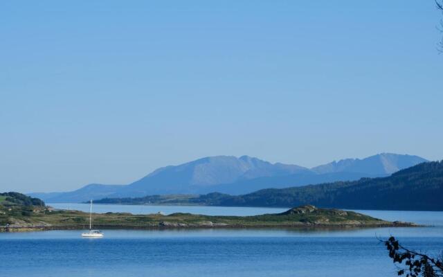 Tighnabruaich Duplex Apartment - Sea Views