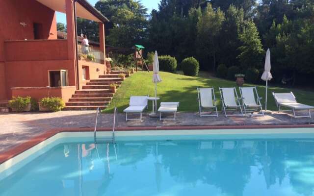 Sun-kissed Apartment in Castelfiorentino With Swimming Pool