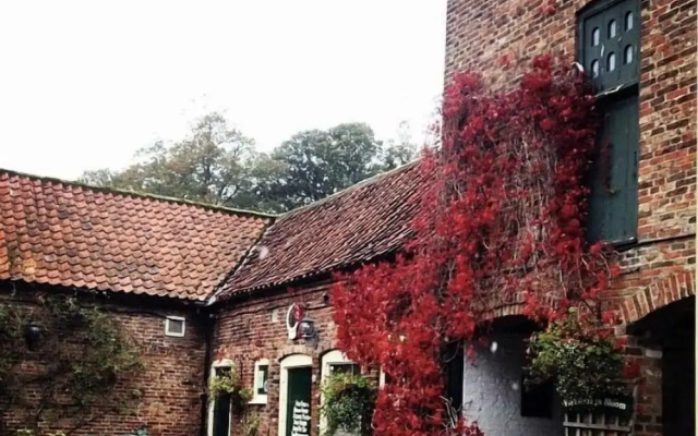 Wolds Village