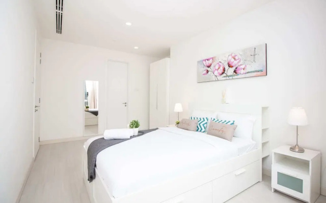 Binjai8 by Plush