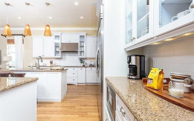 Windsor by the Sea - Five Bedroom Home