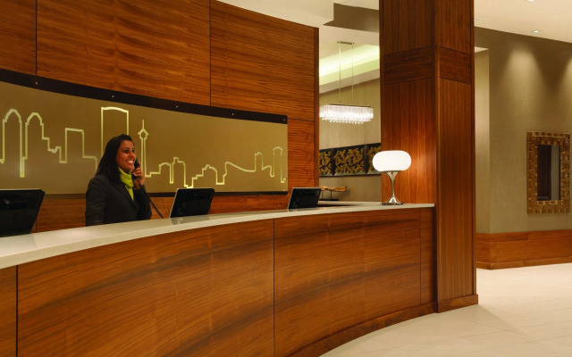 Radisson Hotel & Conference Centre Calgary Airport