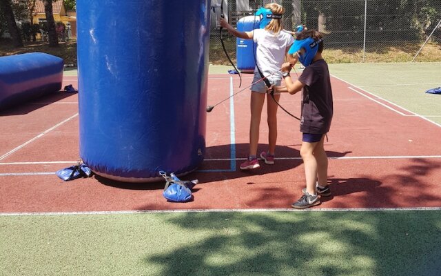 Camping Et Village Vacances La Cheneraie