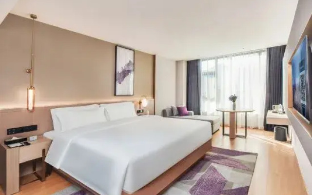 Lavande Hotel (Heqing Xinhua Branch)