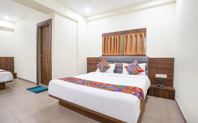 Fabhotel Hill Park I