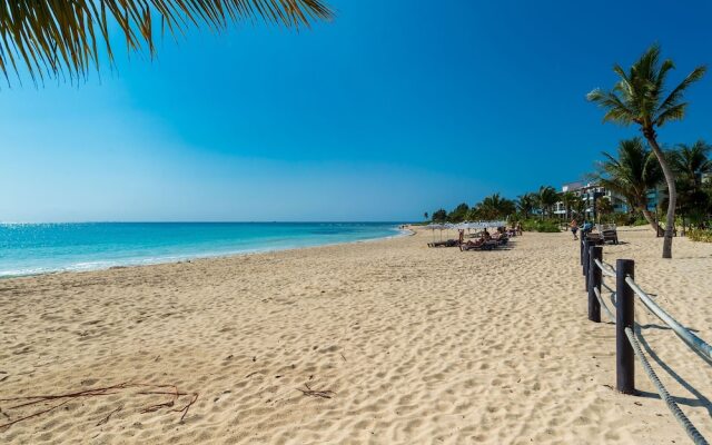 Z Casa Girasol 2 Bedroom Condo by Redawning