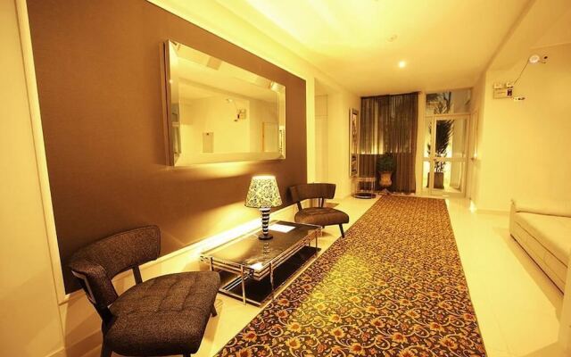 Limaq Hotel