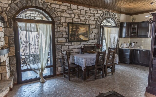 Stone Mansion Anavryti