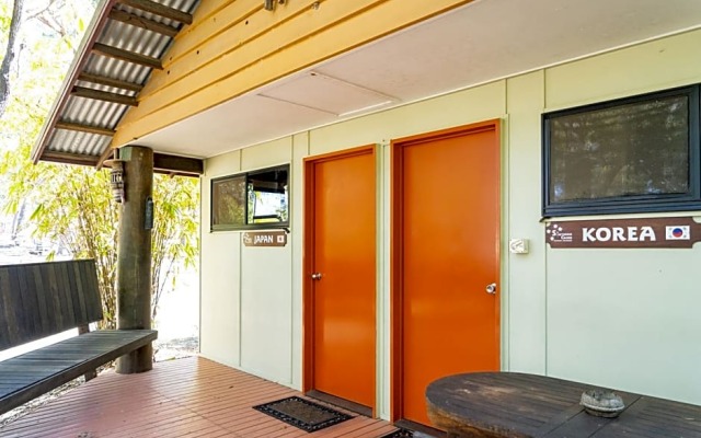 1770 Southern Cross Travellers Retreat