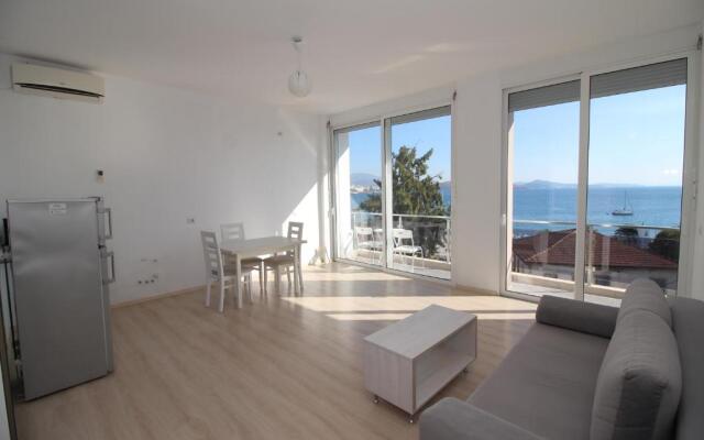 Kristina Suites