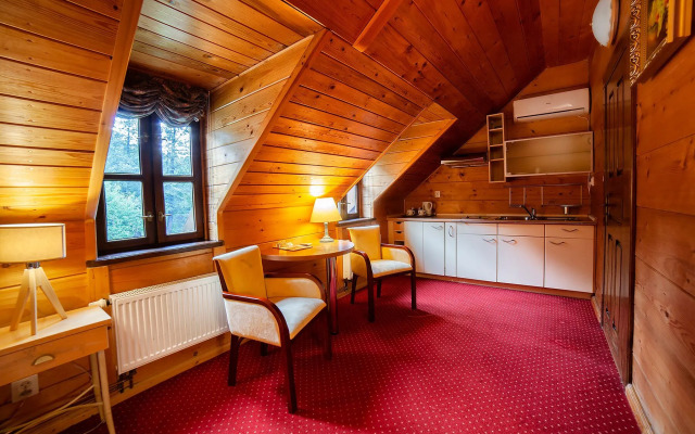 Hotel Dworek Wapionka