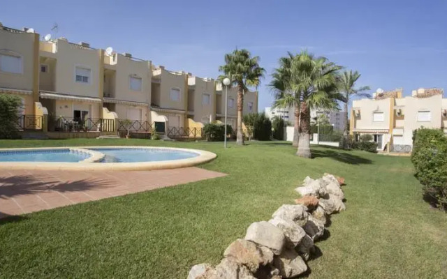 Casa Amarilla