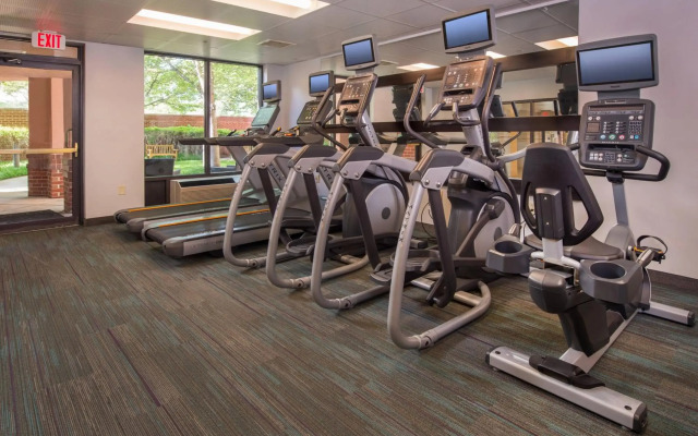 Courtyard by Marriott Dulles Town Center