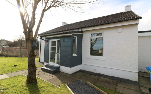 Railway Cottage - Maryhill