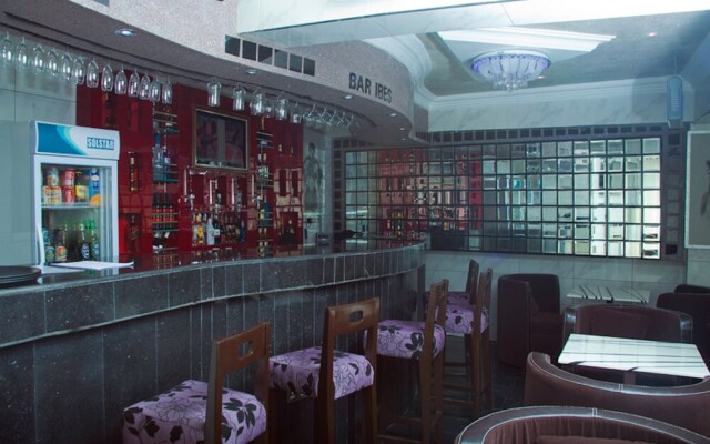 Milestone Hotel Annex