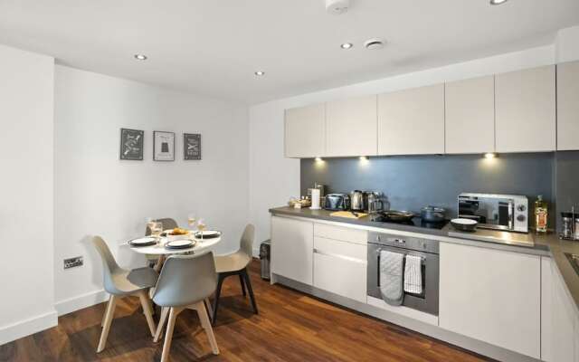 Inviting 2-bed Apartment in Manchester