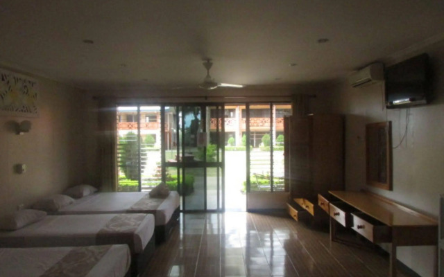 Wailoaloa Beach Resort Fiji