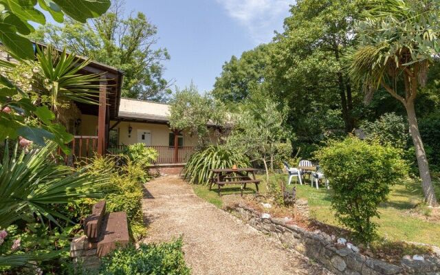 Riverhouse Lodge