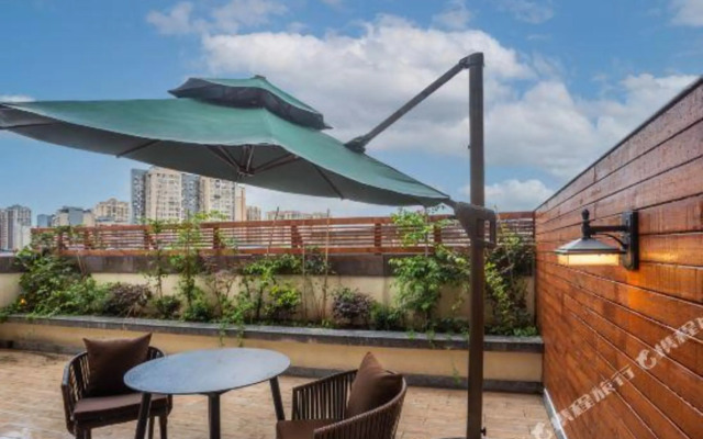 Xiang Jiang Holiday Hotel(蒲江香江假日酒店)