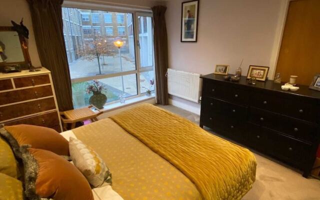 Charming & Central 1BD Flat - Near Vauxhall!