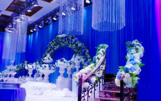 Longfeng Sports Theme Hotel