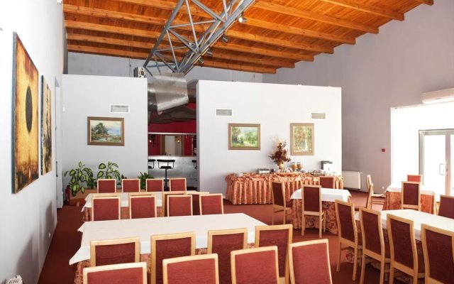 A4 Airport Kraków Morawica