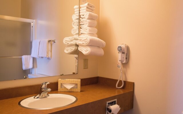 Ester Lee Oceanview Inn