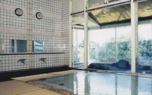 Rokuroshi Kougen Onsen Picnic Garden