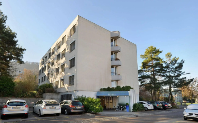 The Guests' House