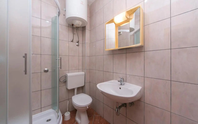 Apartments by the sea Podaca, Makarska - 4734