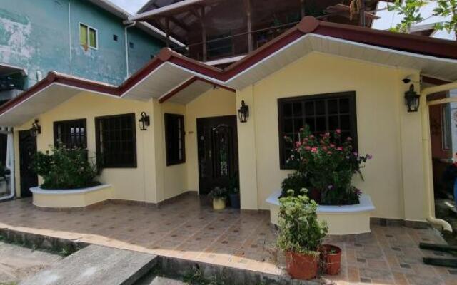 Hostal Bocas Tropical Paradise
