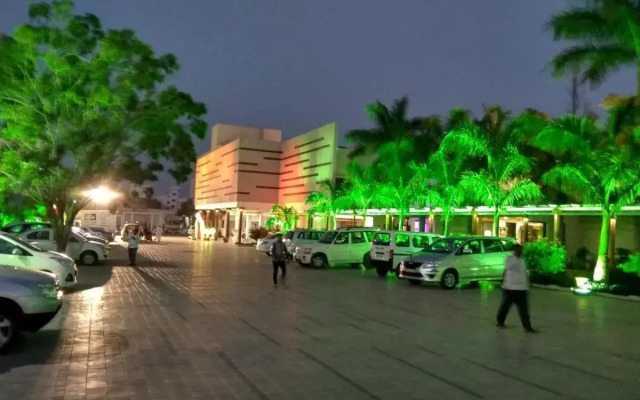 Hotel Pushpak Resort