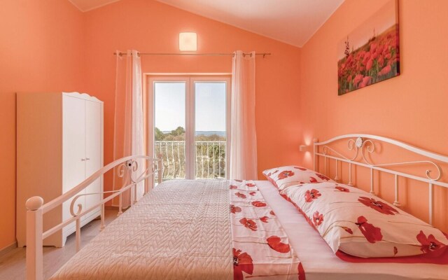 Nice Home in Vodnjan with Hot Tub, WiFi & 4 Bedrooms