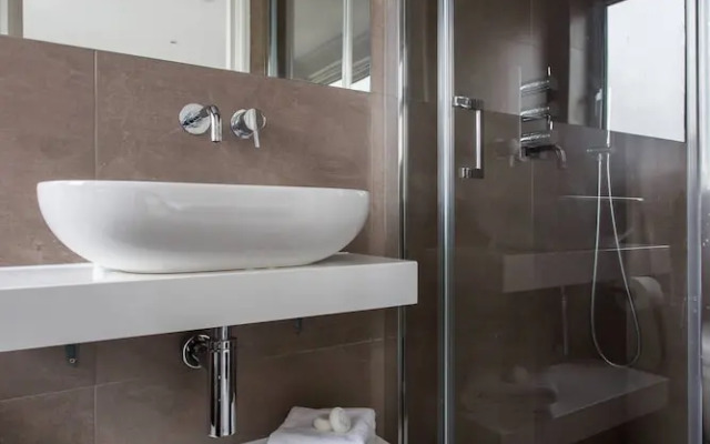 Hardinge Road by Onefinestay