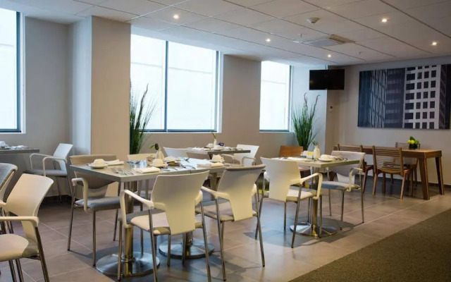 City Express Suites by Marriott Ciudad de México Santa Fe