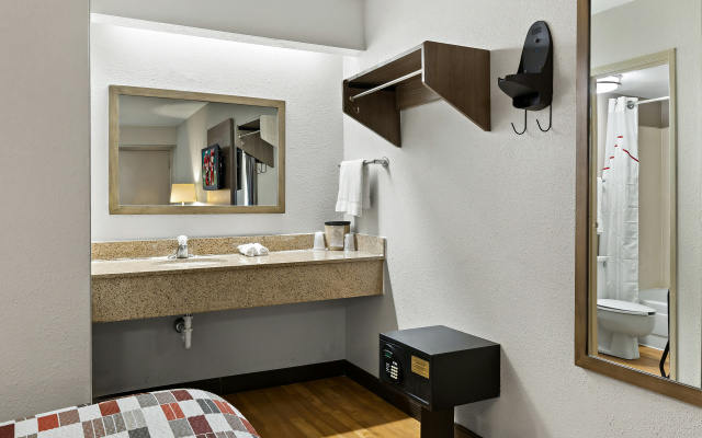 Red Roof Inn Cleveland - Independence