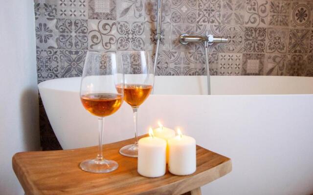 I Ginepri exclusive CountryHouse, 15pax, private pool, Aulla