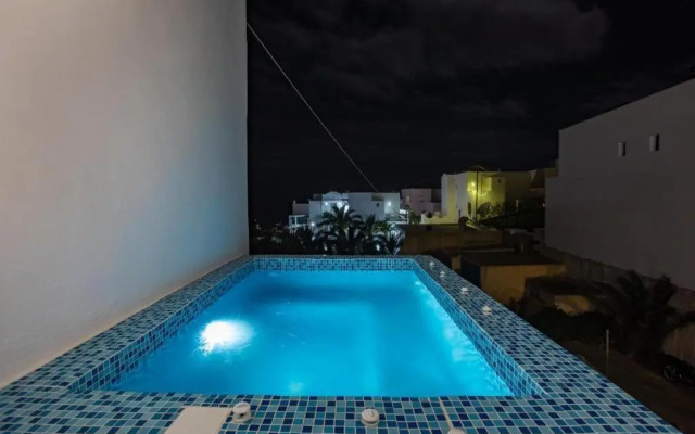 Ichor Suites (Adults Only)