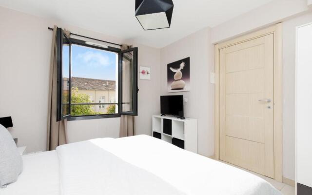 3 Bedrooms: 200m From Croisette