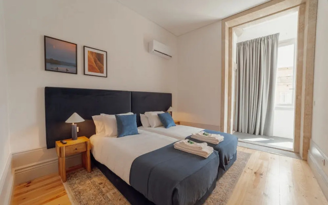 Heart OF Porto Apartment D by Vacationy