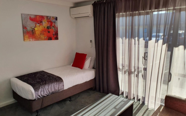 Carnmore Hagley Park – Guest Rooms – Christchurch